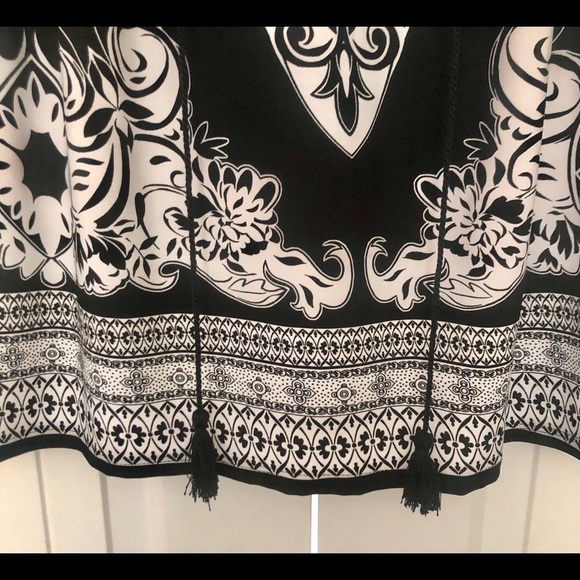 COPY - Elementz Women Plus 2X V-neck Unique Patte… - Picture 3 of 8